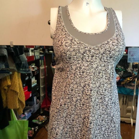 LululemonTone it tank - Picture 3 of 5